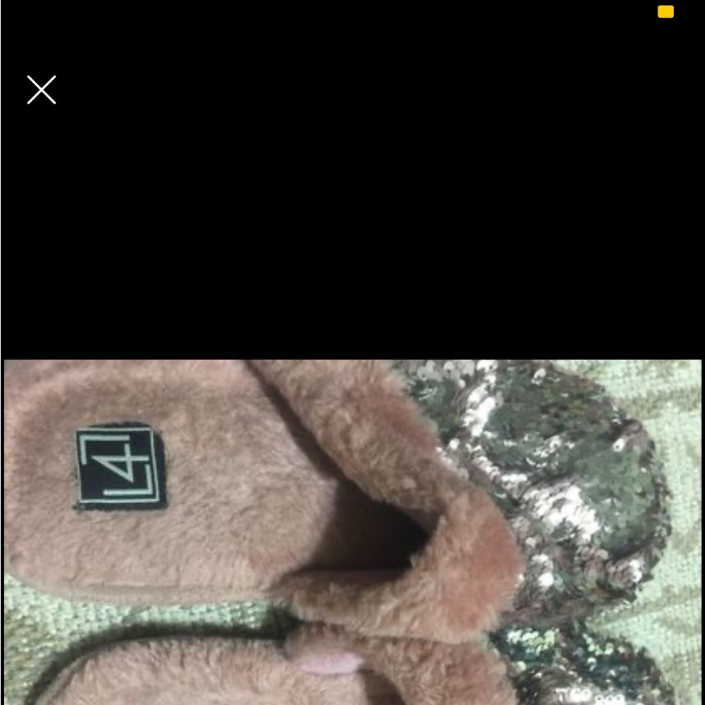Women beautiful slippers size medium